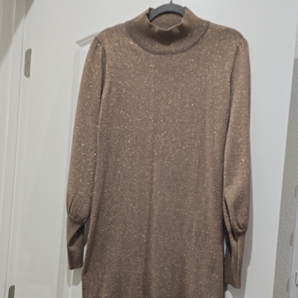 Elegant Gold Women's Sweater - Picture 2 of 3